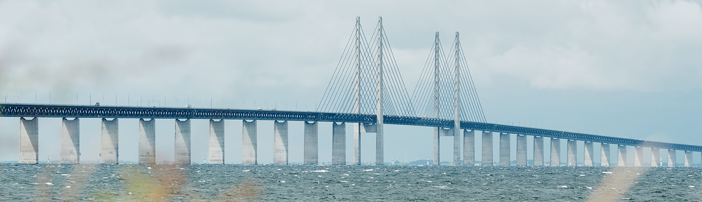 Ansicht der Öresund-Brücke zwischen Südschweden und Dänemark.