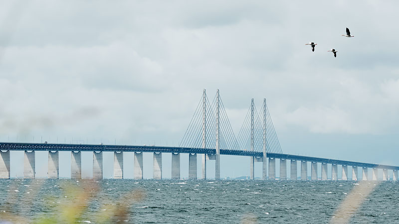 Ansicht der Öresund-Brücke zwischen Südschweden und Dänemark.